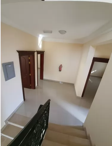 Residencial Listo Propiedad 6 habitaciones U / F Villa en Compound  alquiler en al-sad , Doha #7789 - 1  image 